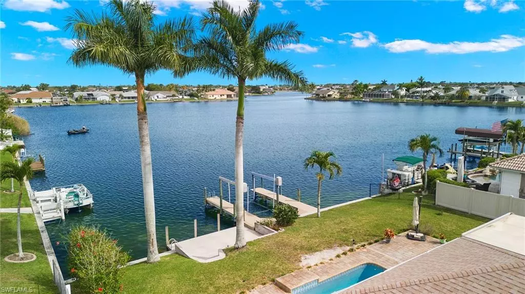 9 SE 8th PL, Cape Coral, FL 33990