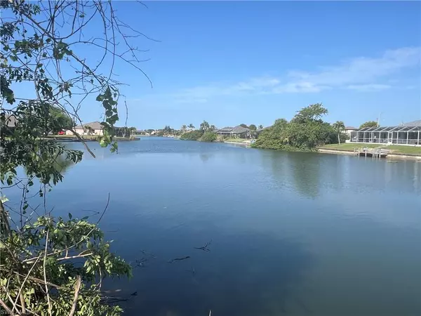 2109 NE 4th ST, Cape Coral, FL 33909