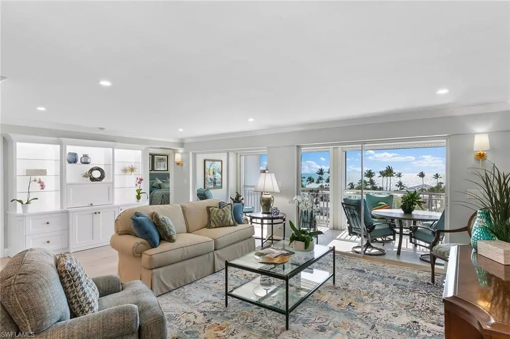Naples, FL 34103,2600 Gulf Shore BLVD N #66