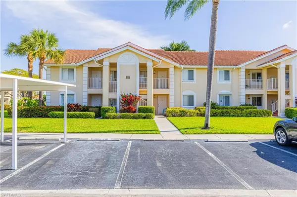 7848 Emerald CIR #J-101, Naples, FL 34109