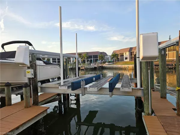 Fort Myers Beach, FL 33931,Hibiscus Boat Dock #68 LN