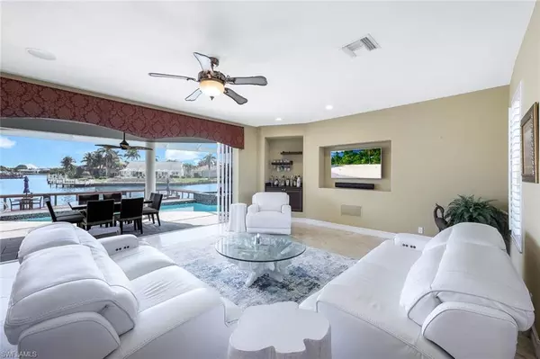 Marco Island, FL 34145,71 Hickory CT