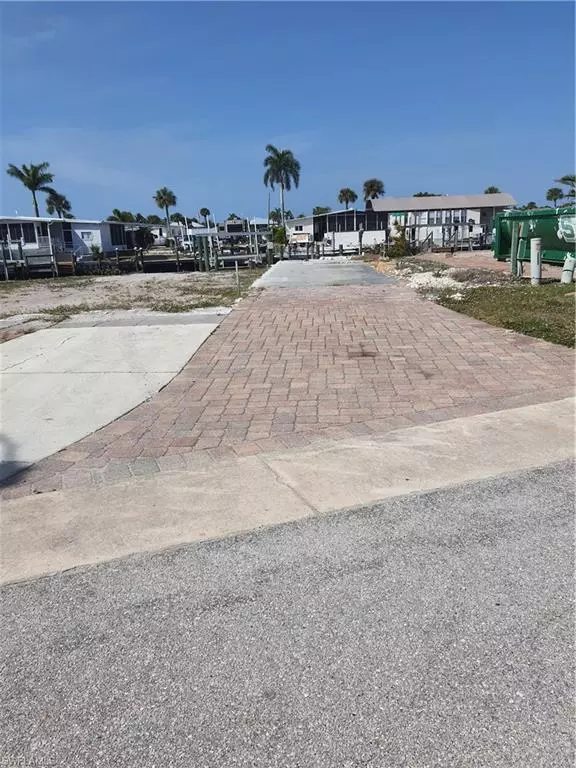 Fort Myers Beach, FL 33931,Address not disclosed