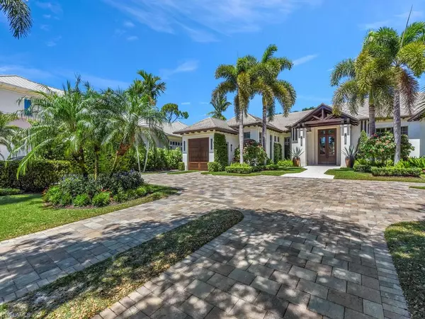 Naples, FL 34108,705 Bobwhite LN