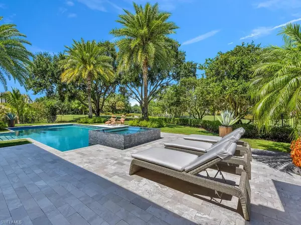 Naples, FL 34108,705 Bobwhite LN