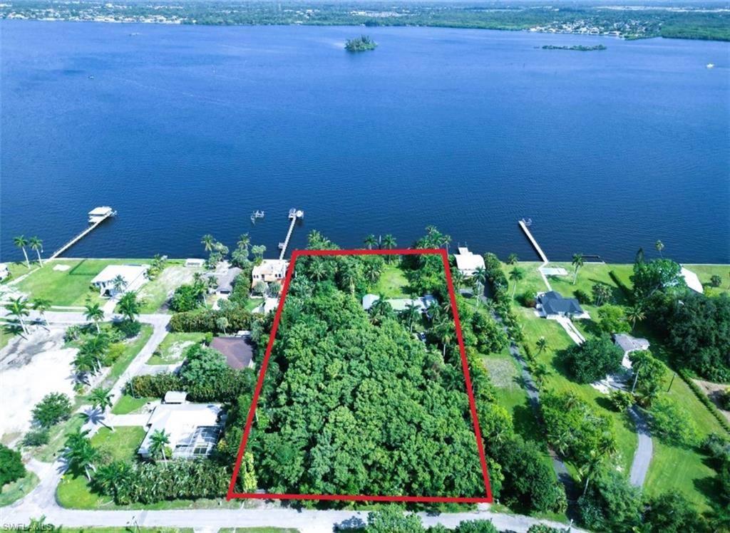 4355 Cypress LN, Fort Myers, FL 33905