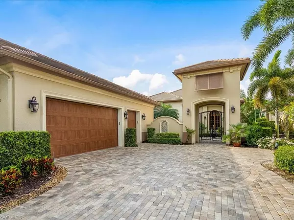 Naples, FL 34119,28712 La Caille DR