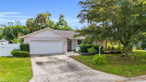 Fort Myers, FL 33919,5761 Beechwood TRL