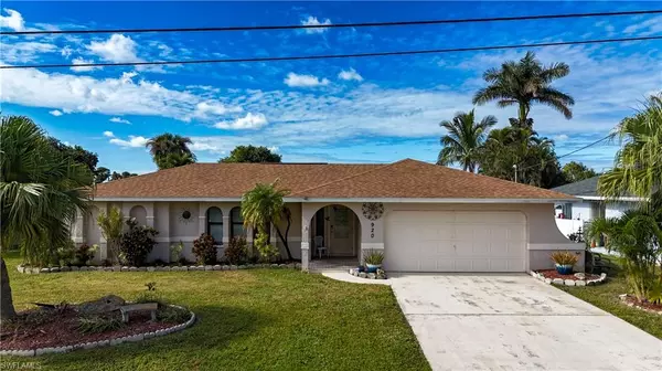 920 SE 4th PL, Cape Coral, FL 33990