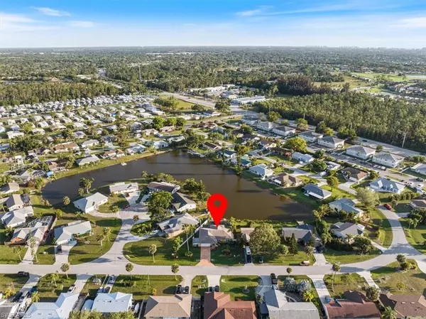 10278 SANDY HOLLOW LN, Bonita Springs, FL 34135