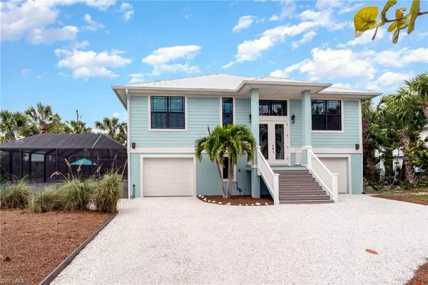 Sanibel, FL 33957,545 Rabbit RD