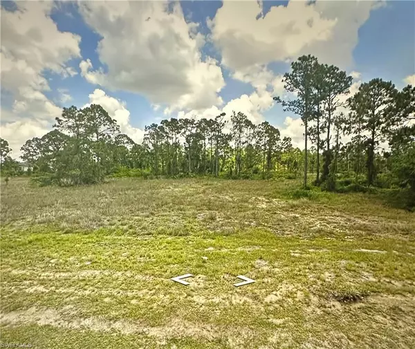 1085 Eisenhower BLVD, Lehigh Acres, FL 33974