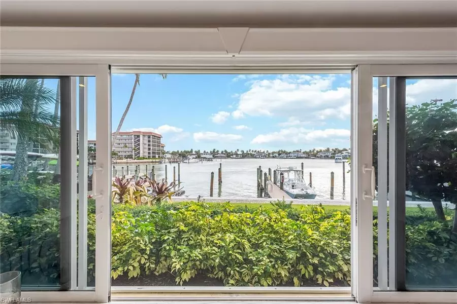 2850 Gulf Shore BLVD N #102, Naples, FL 34103