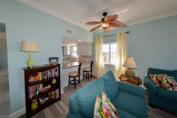 Fort Myers Beach, FL 33931,4361 Bay Beach LN #521