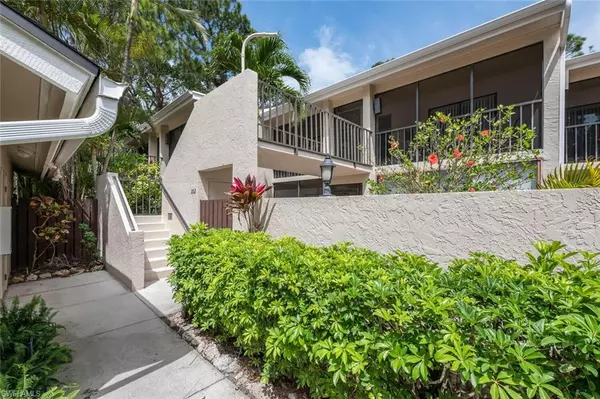 Naples, FL 34110,325 Bay Forest DR #202