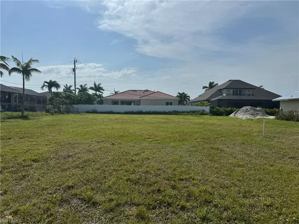 5238 SW 24th AVE, Cape Coral, FL 33914