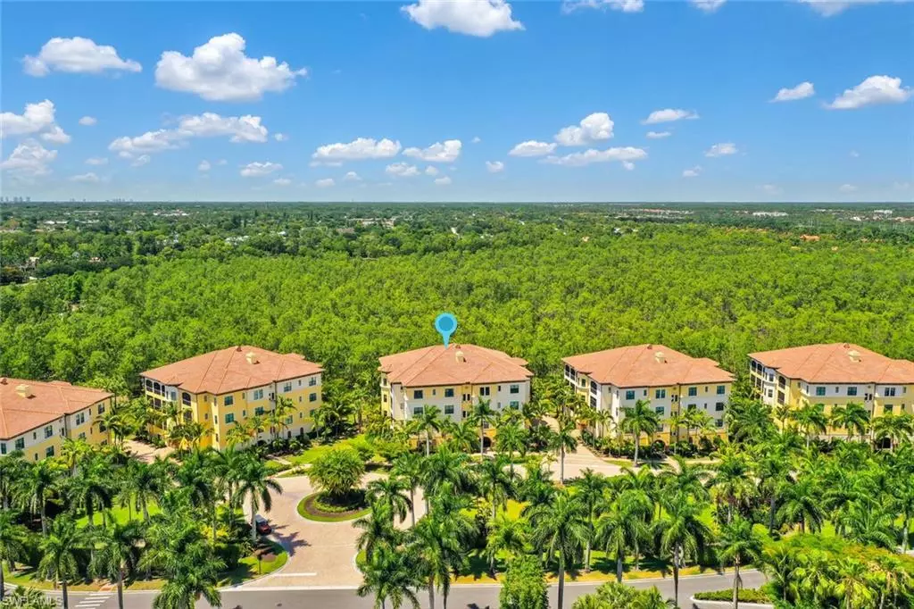 Naples, FL 34109,2739 Tiburon BLVD E #102