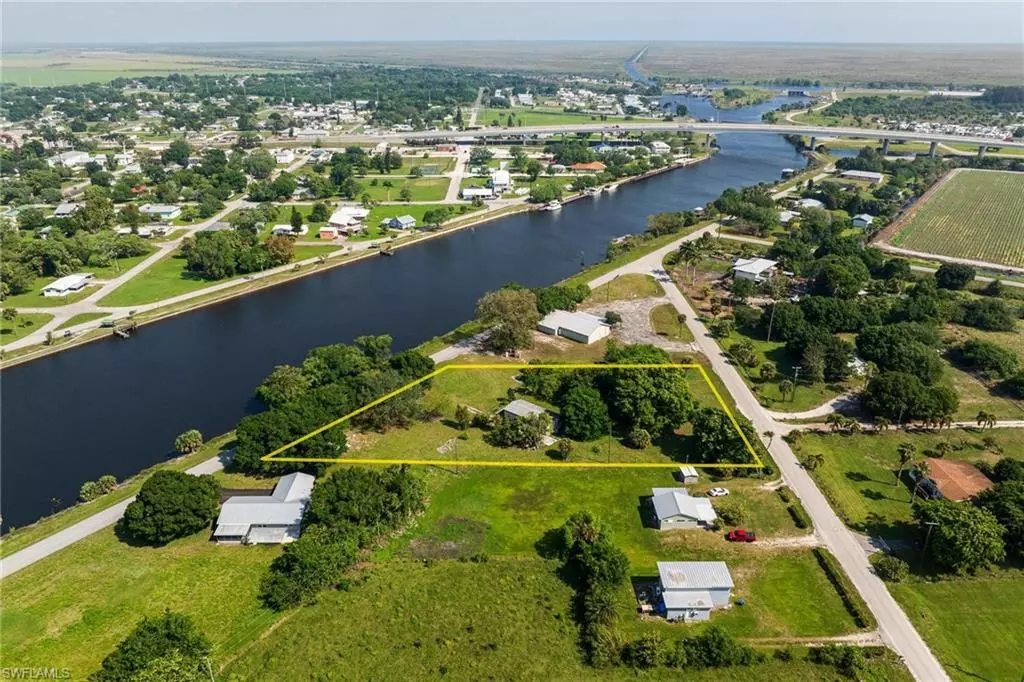 Moore Haven, FL 33471,1429 River RD