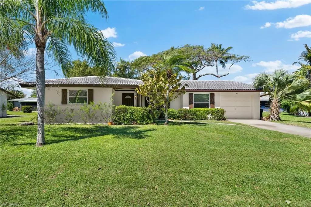 Naples, FL 34112,6 MAUI CIR