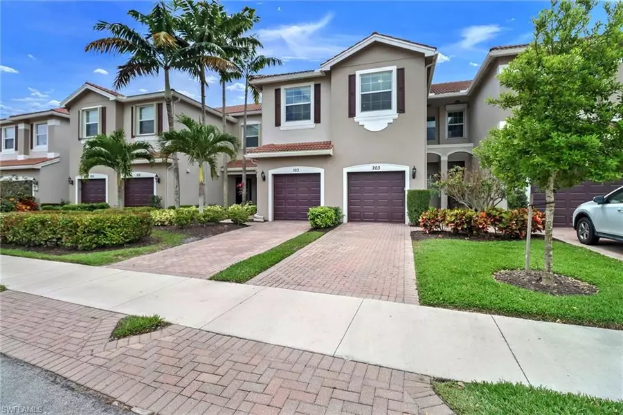 6552 Monterey PT #203, Naples, FL 34105