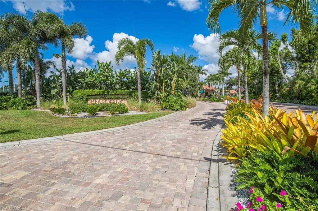 Naples, FL 34108,592 Beachwalk CIR #N-304