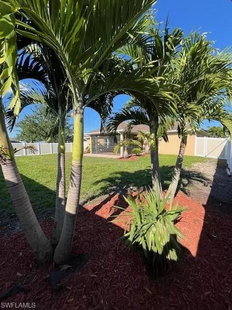 Cape Coral, FL 33991,614 SW 18th CT