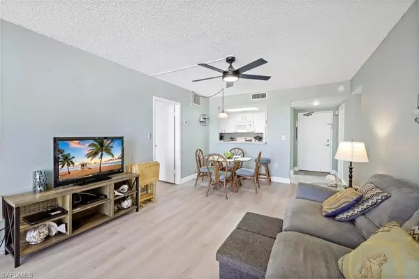 Marco Island, FL 34145,180 Seaview CT #410