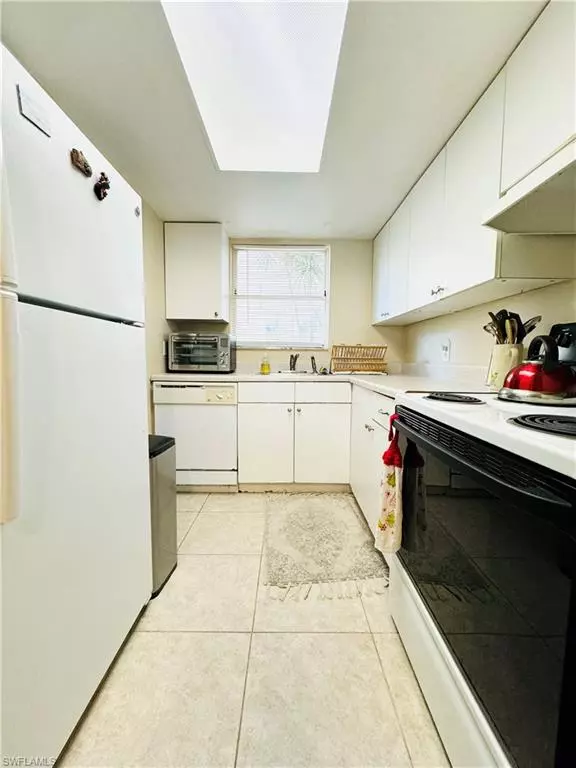 Fort Myers, FL 33919,6324 Panther LN #6