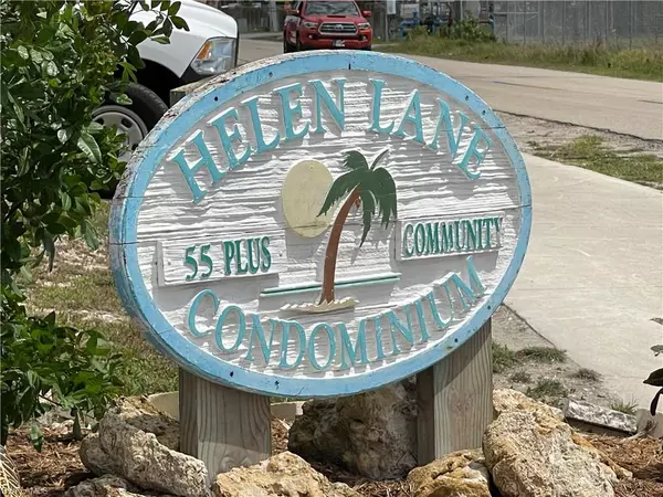 Fort Myers Beach, FL 33931,41 Helen LN