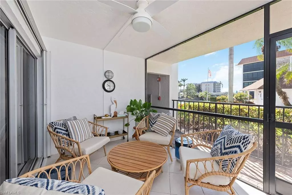 Naples, FL 34103,2900 Gulf Shore BLVD N #102