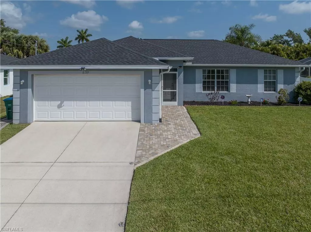 Cape Coral, FL 33993,635 NW 2nd LN