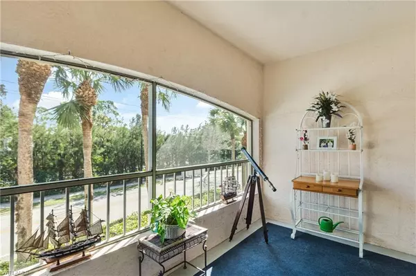 Naples, FL 34105,1044 Woodshire LN #B205