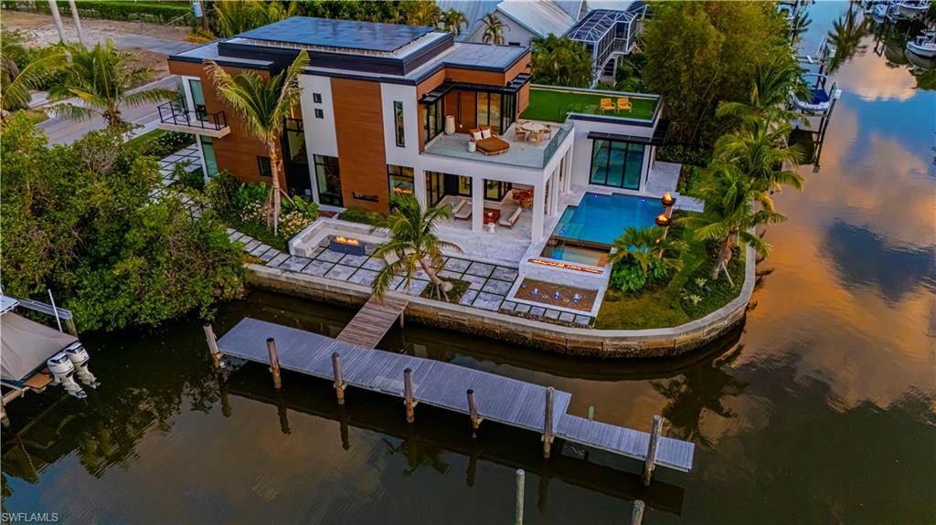 1100 Sandpiper ST, Naples, FL 34102
