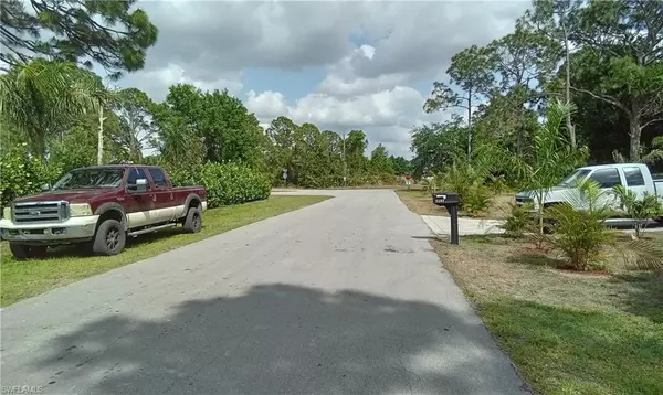 Lehigh Acres, FL 33971,5105 6th ST W