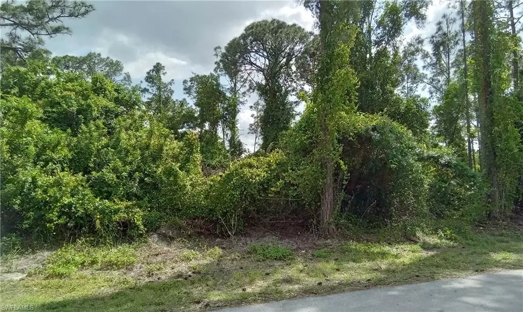 Lehigh Acres, FL 33971,5105 6th ST W