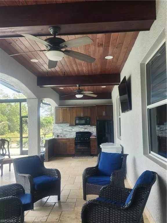 1385 47th AVE NE, Naples, FL 34120