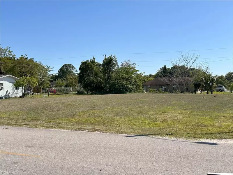 Jackson ST, Immokalee, FL 34142