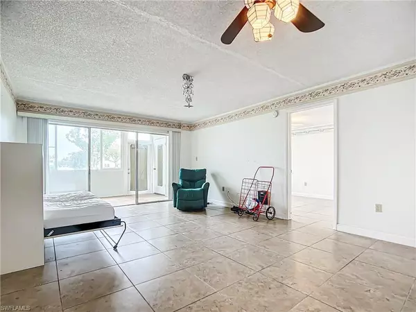 Fort Myers, FL 33907,1624 Pine Valley DR #102