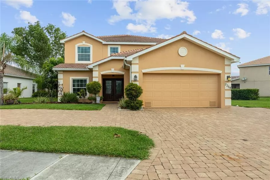 2258 Cape Heather CIR, Cape Coral, FL 33991