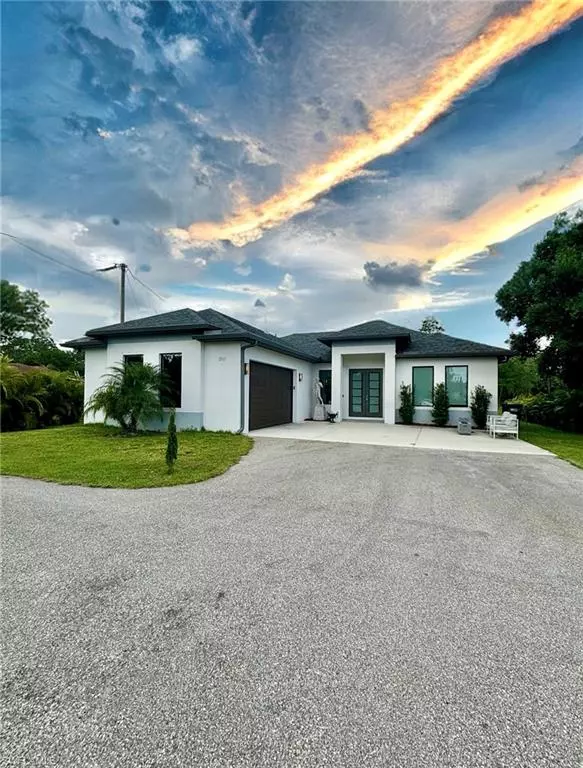 2565 60th AVE NE,  Naples,  FL 34120