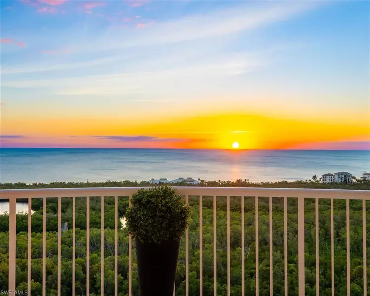 7117 Pelican Bay BLVD #1903, Naples, FL 34108