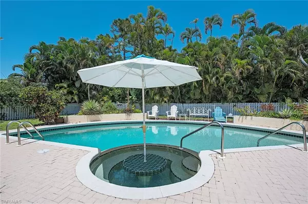 Naples, FL 34103,559 Neapolitan WAY