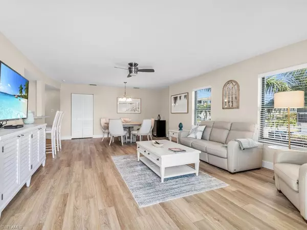 Marco Island, FL 34145,960 Swallow AVE #302