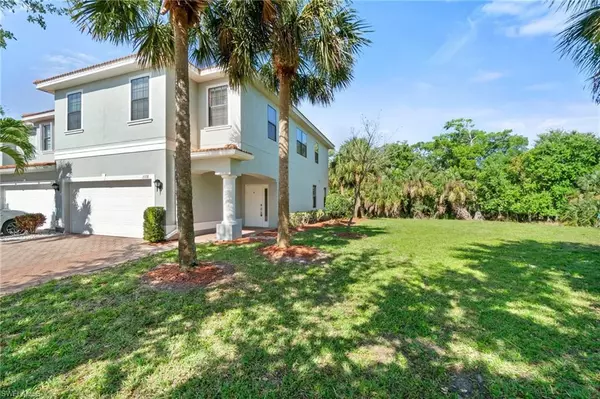 Naples, FL 34119,15338 Summit Place CIR