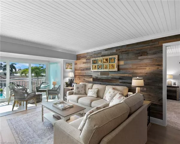 Naples, FL 34103,2600 Gulf Shore BLVD N #24