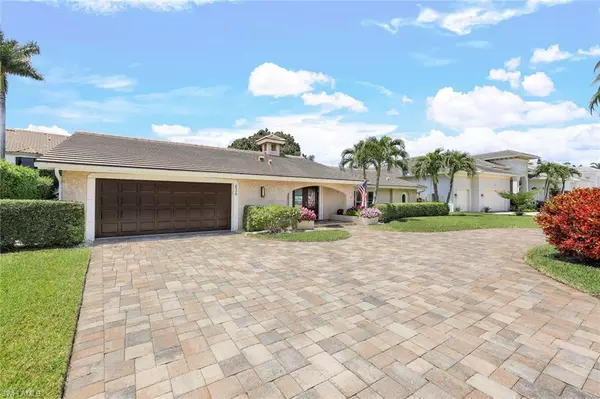 Naples, FL 34103,636 Park Shore DR