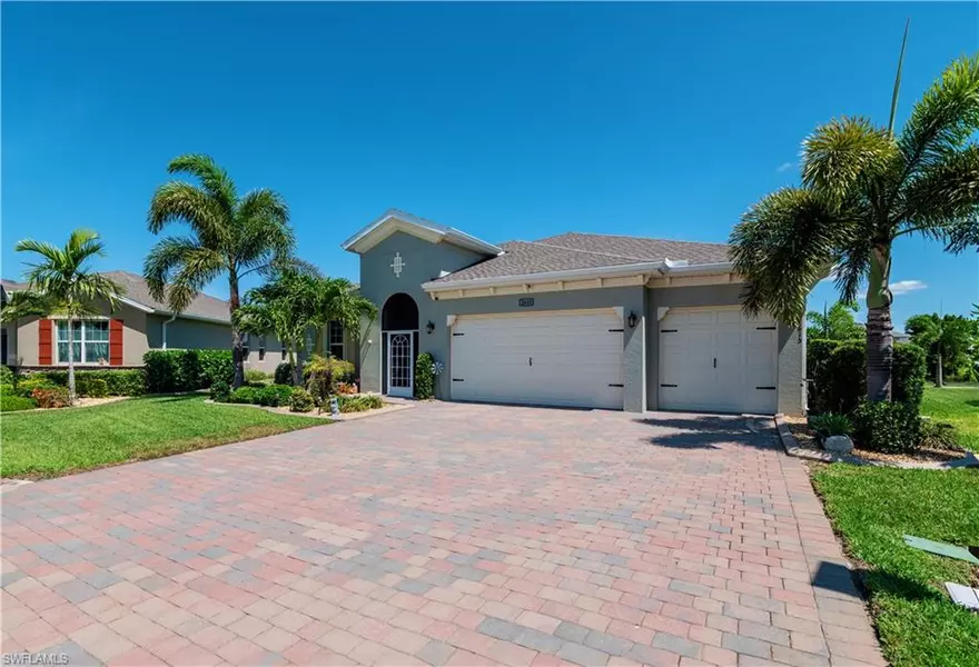 2615 Corona LN, Cape Coral, FL 33909