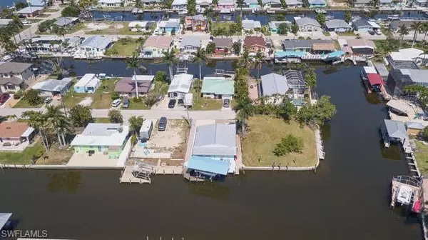 Matlacha, FL 33993,2555 Cay CV