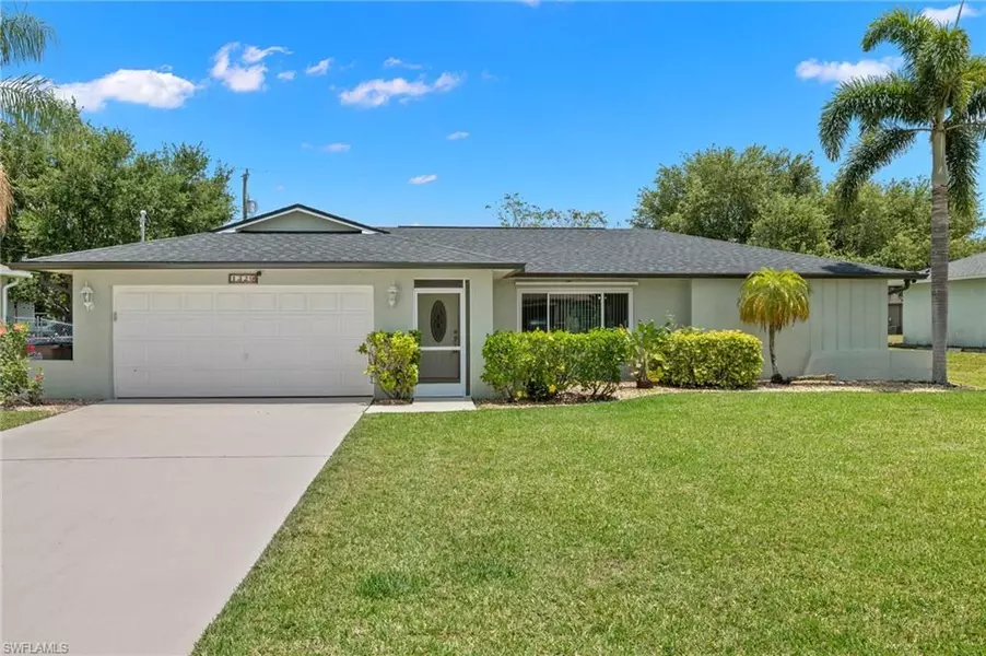 1329 SW 2nd PL, Cape Coral, FL 33991