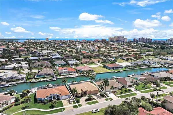 Marco Island, FL 34145,1171 Twin Oak CT